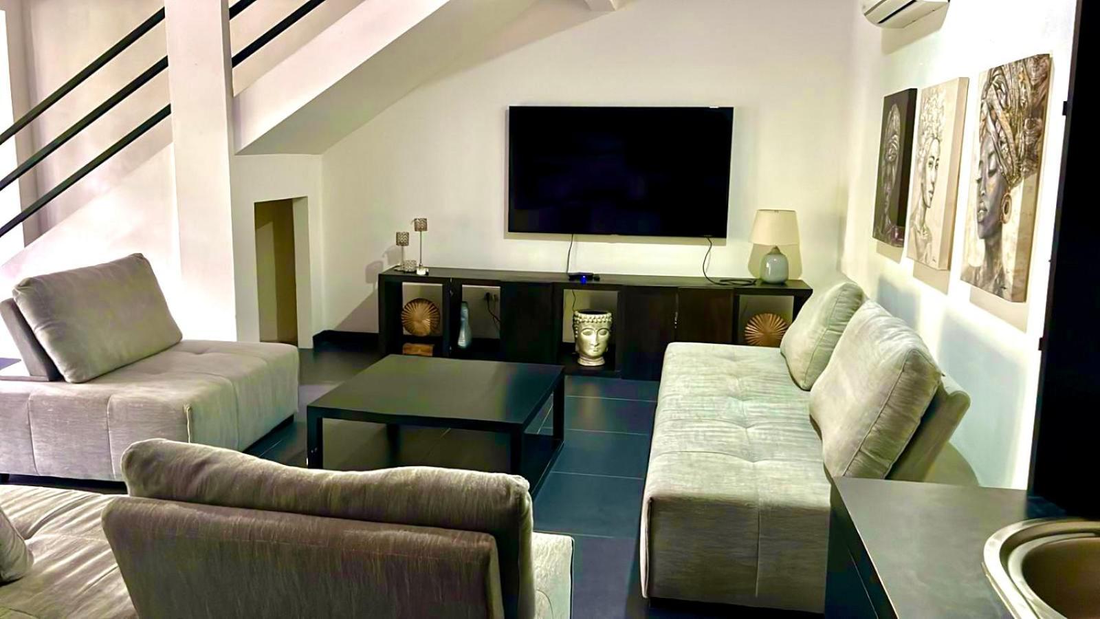 Good Life Lodge Samara Bagian luar foto