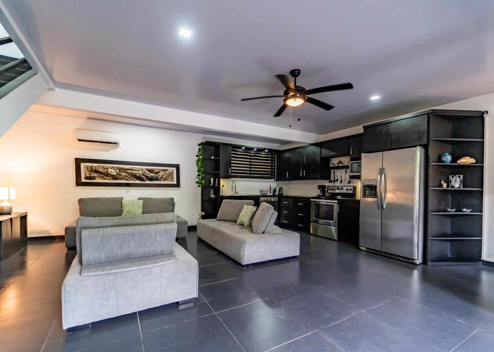 Good Life Lodge Samara Bagian luar foto