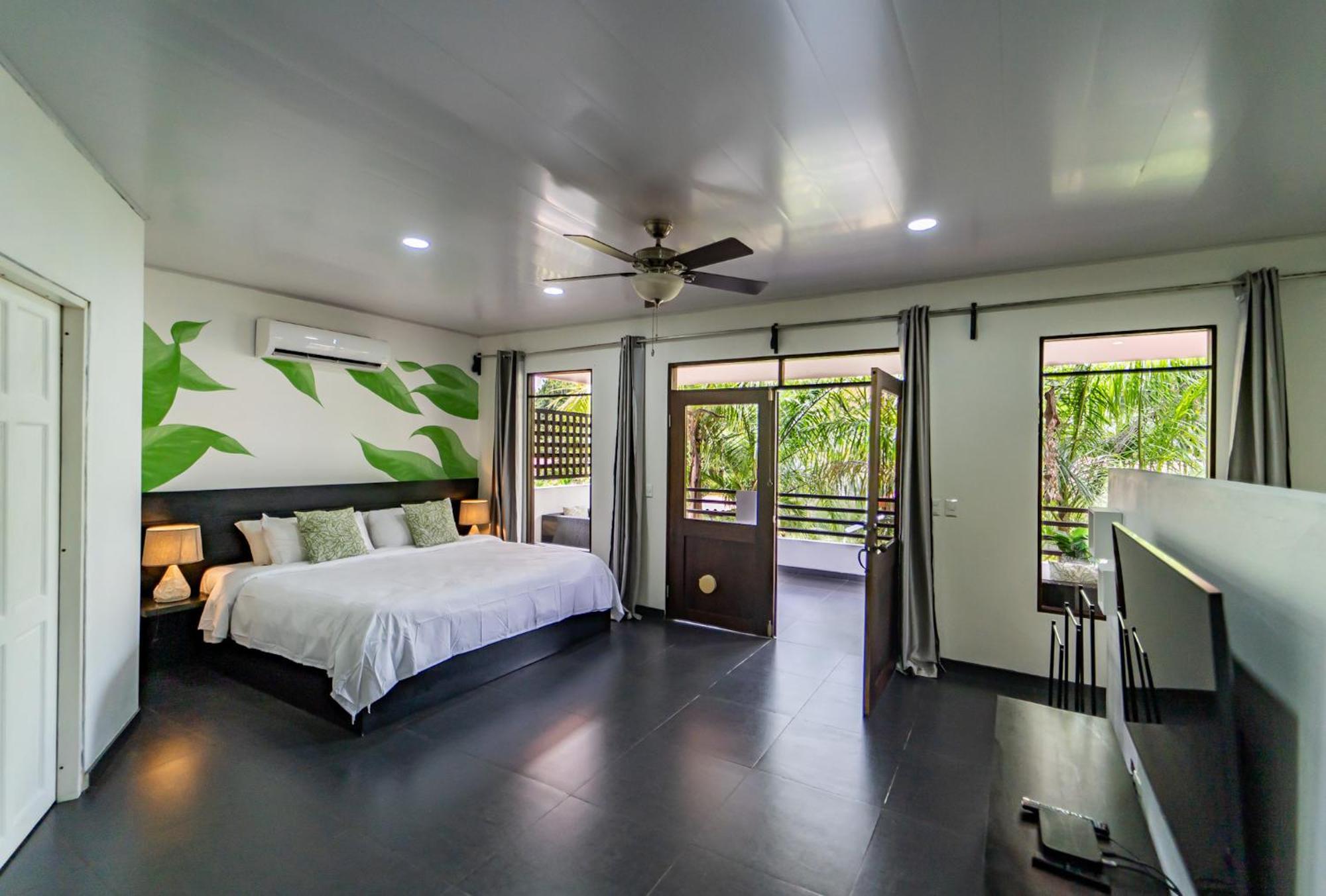 Good Life Lodge Samara Bagian luar foto