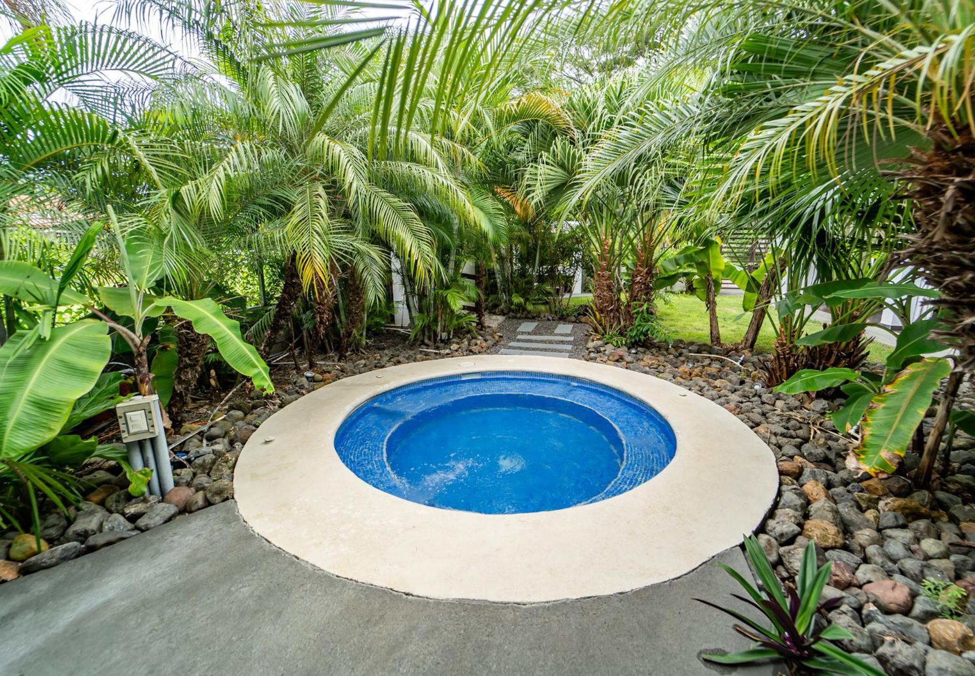 Good Life Lodge Samara Bagian luar foto