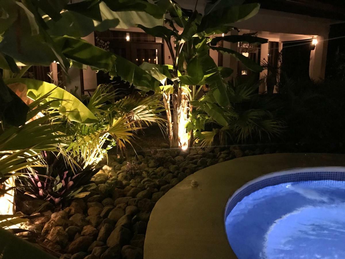Good Life Lodge Samara Bagian luar foto